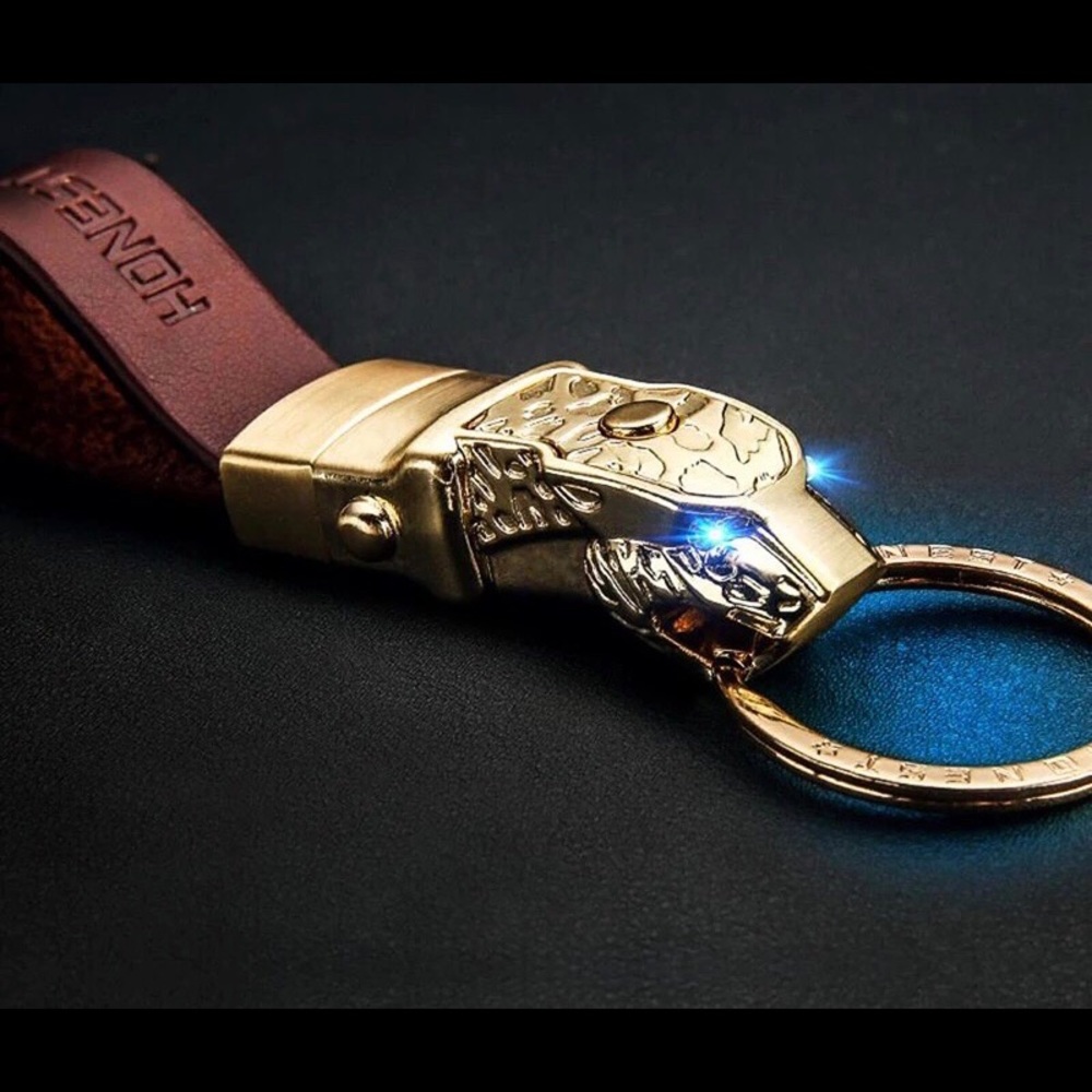 High-Grade LED Lighting Keychain - Picture 2 of 8